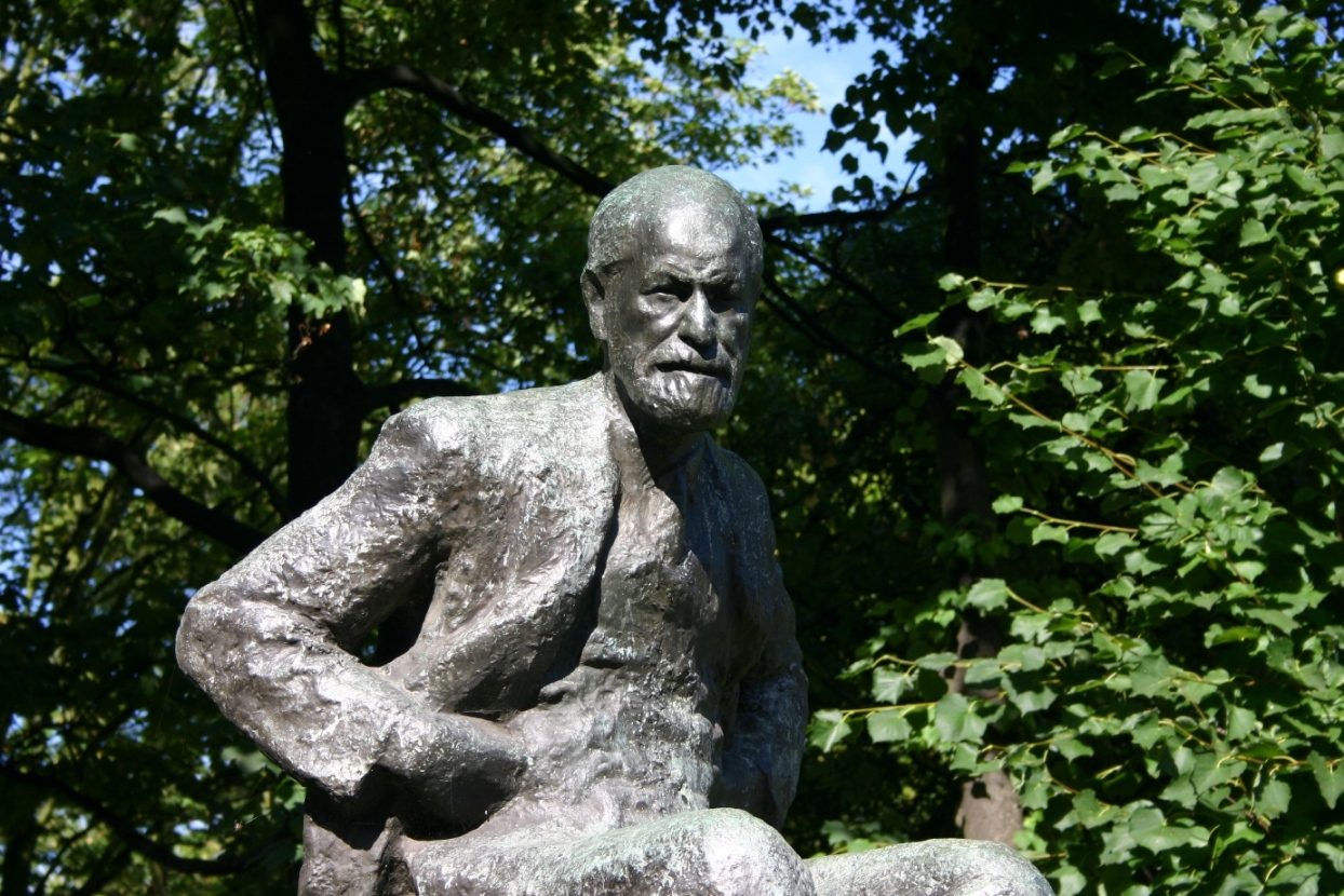 Sigmund%20Freud%27s%20monument%2C%20London%20-%2003.JPG